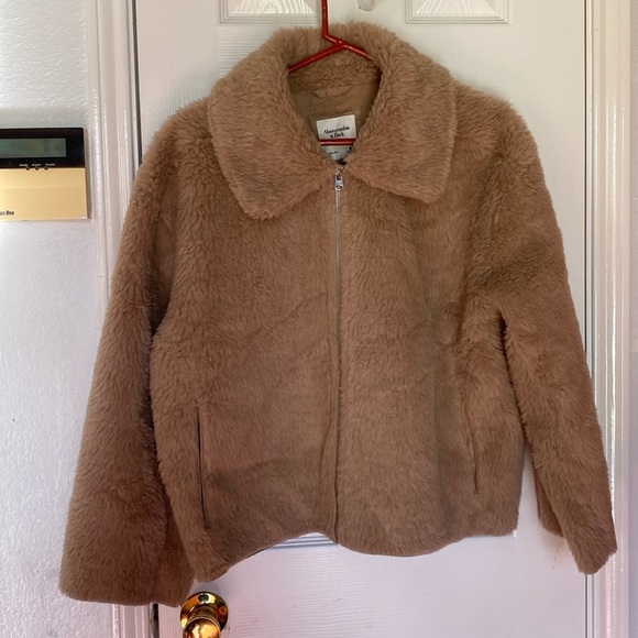 Abercrombie & Fitch Tan Teddy Jacket Size M - Picture 1 of 9